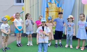 1 июня. Дети читают стихи
